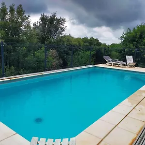 https://villa-et-piscine-privatives-proche-ruoms.hotels-rhonealpes.com